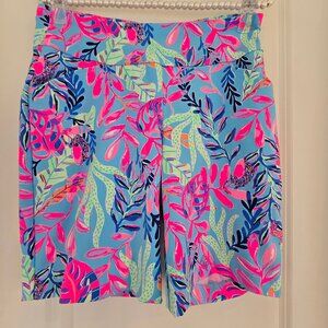 Lily Pulitzer size 6 Luxletic 9" inseam shorts